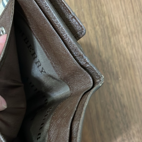 Burberry wallet authentic - Picture 6 of 7